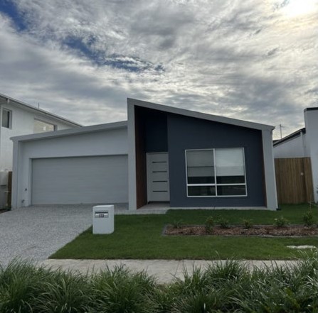 Read more about the article Great Keppel Way, Banya (2 VACANCIES – Female only)